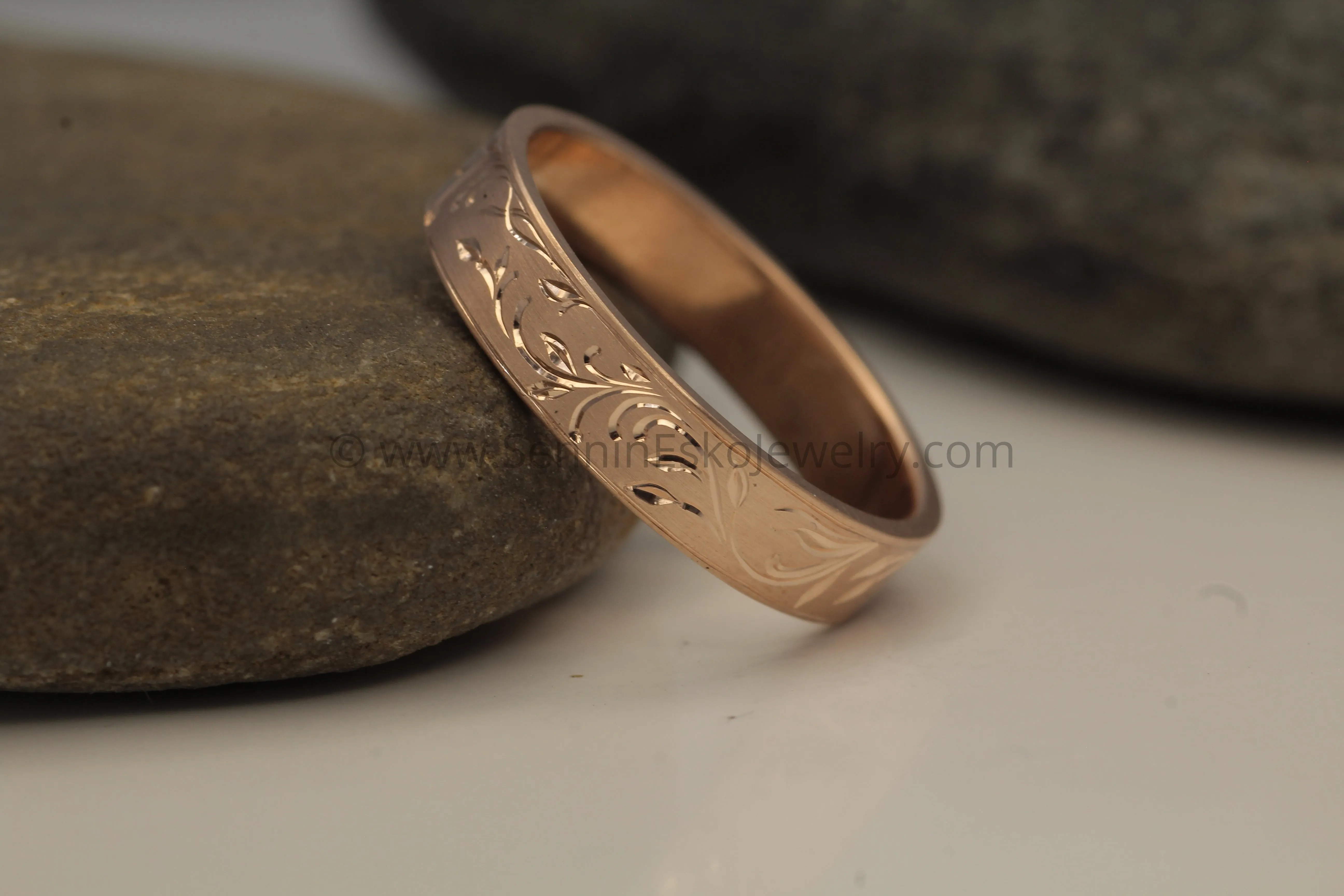 4x1mm Branches and Leaves Ring Variation 1 - 14kt Rose Gold Bright Cut Engraved Band