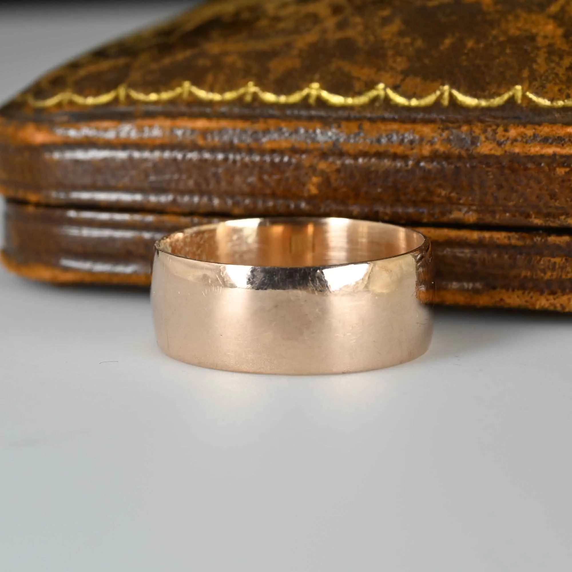 Antique Wide 18K Gold Wedding Band Ring