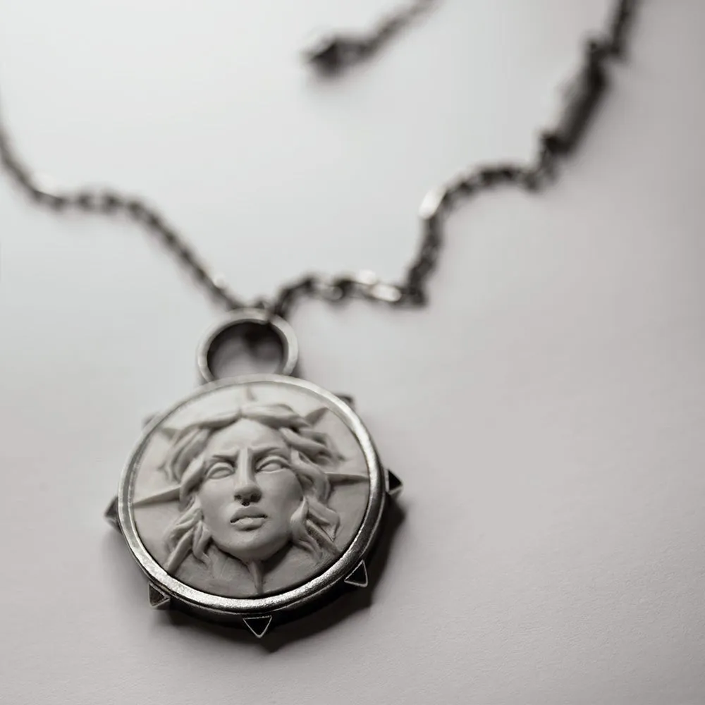 Apollo pendant