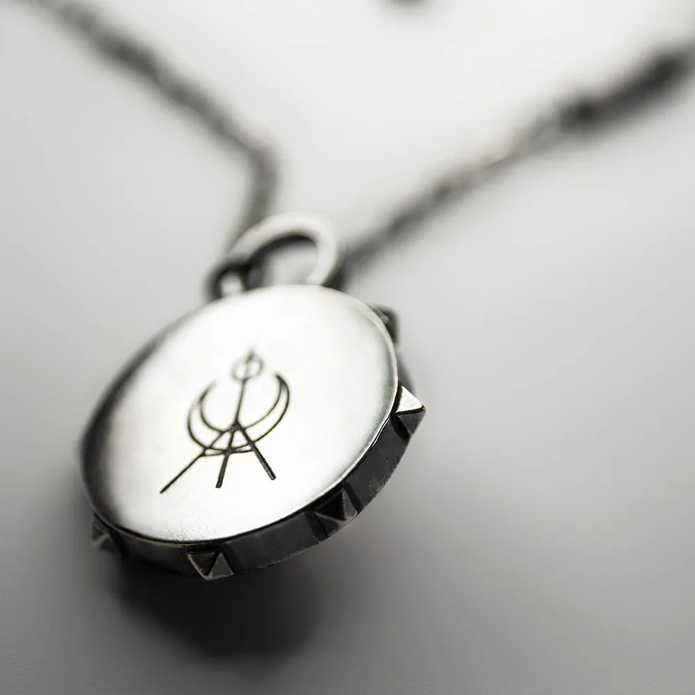 Apollo pendant