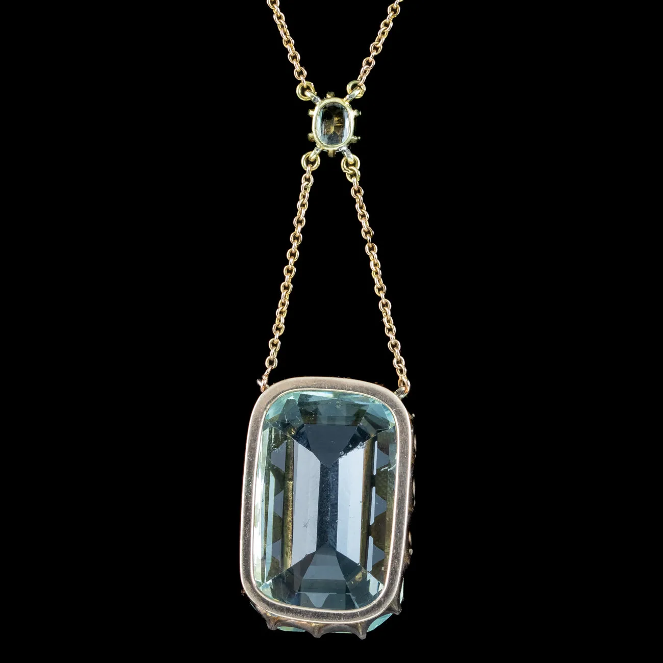 Art Deco Aquamarine Lavaliere Necklace 15ct Gold 25ct Aqua