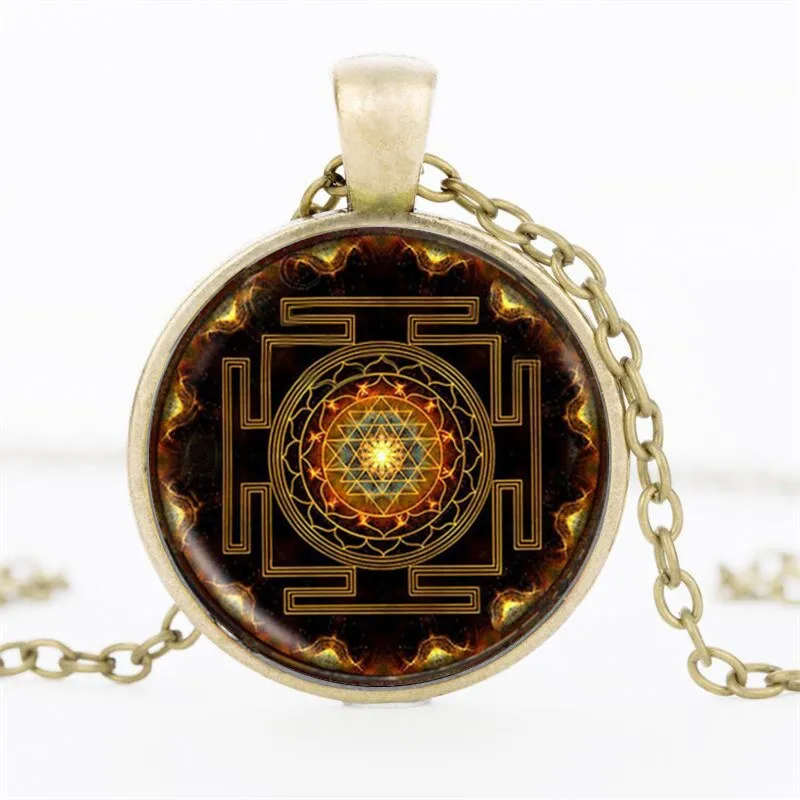 Chakra Spiritual Buddhist Sri Lanka Yantra Pendant Necklace for Men Women Sacred Geometry Jewelry meditation Prayer Necklace