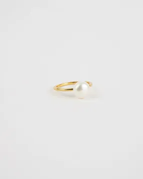 Classic Freshwater Pearl Ring - Timeless Elegance & Sophistication