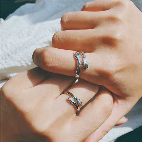 Couple Hug Ring - 2Pcs