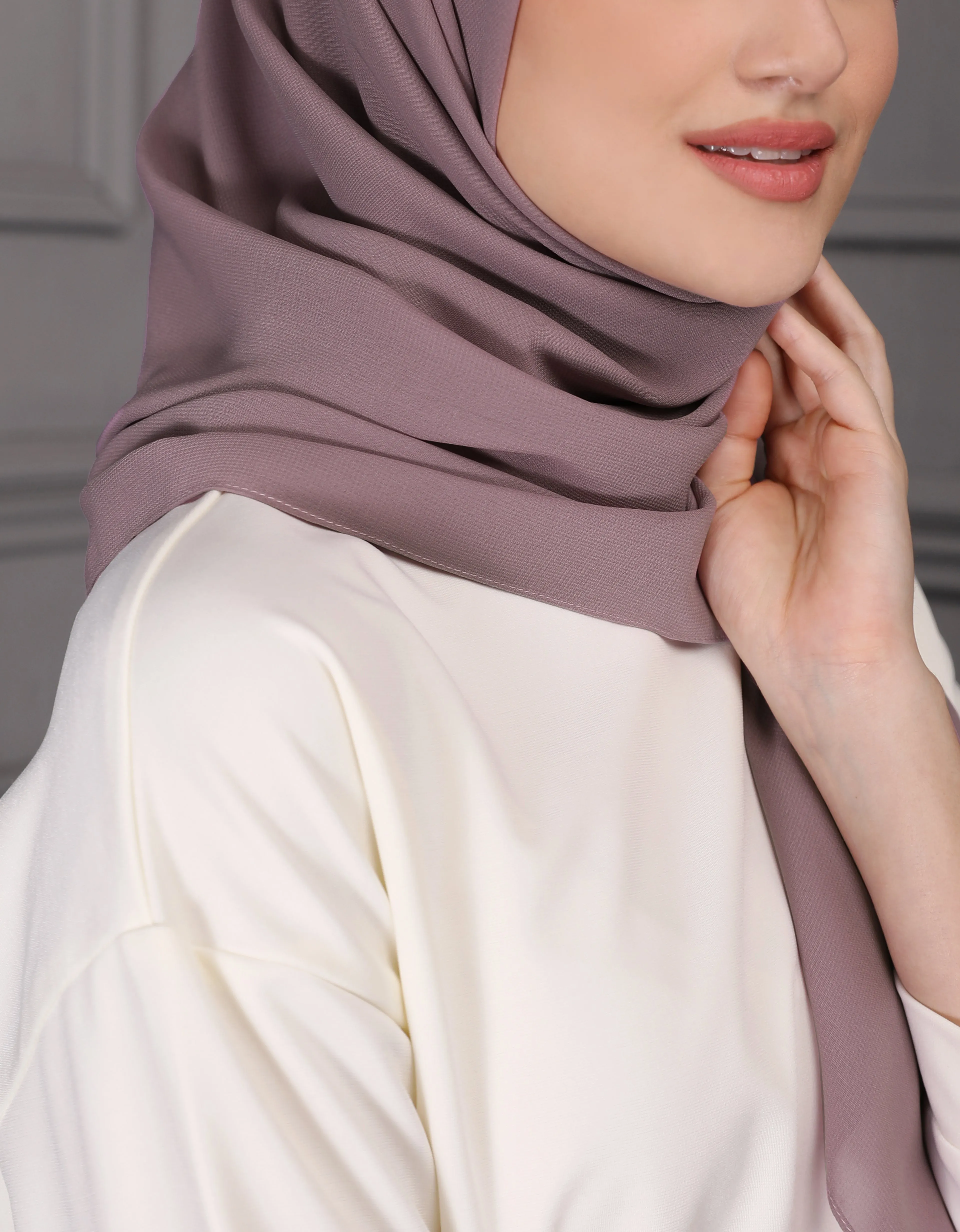 EMANI SQUARE SCARF (VINTAGE VIOLET)