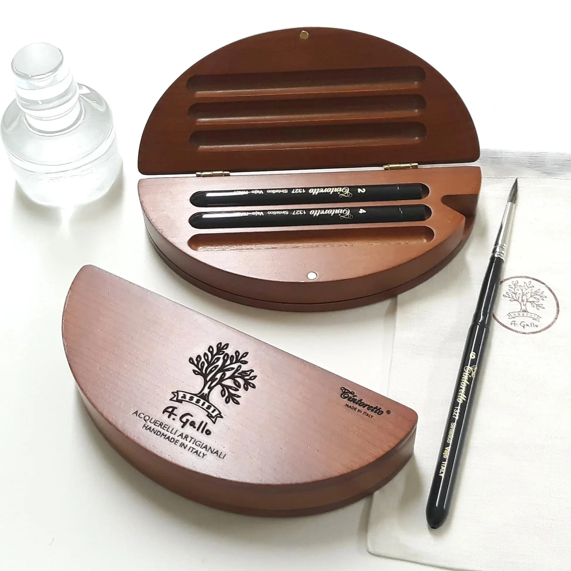 Illumina collection with Cherry wood palette 1327 pocket brush series