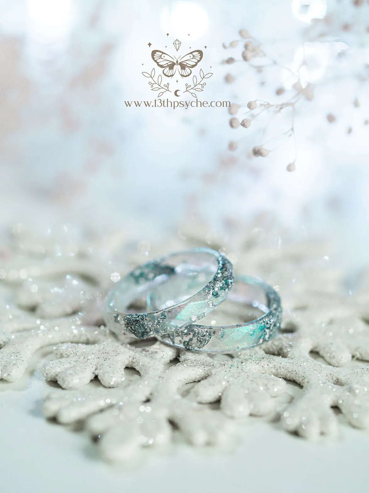 Iridescent ice white faceted resin ring with silver metal flakes