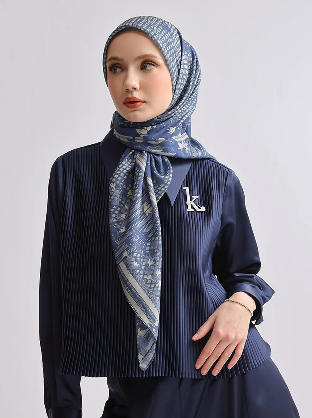 ORVA RAYA SIGNATURE SCARF NAVY