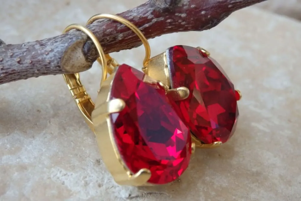 PLAIN RUBY EARRINGS