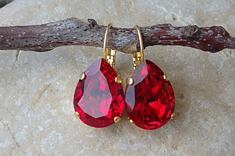 PLAIN RUBY EARRINGS