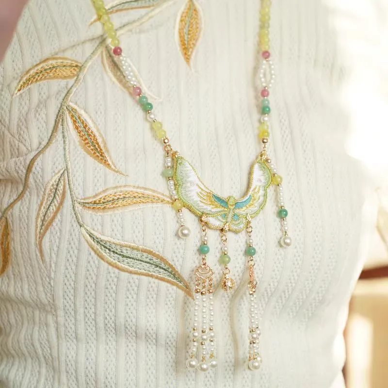 Silent Rose 蔷薇不语 Ming Dynasty Embroidered Butterfly Pearl Back Cloud Necklace