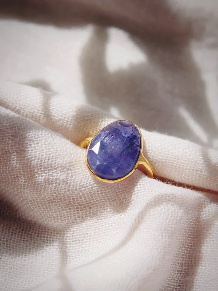 Statement Tanzanite Ring - Kila