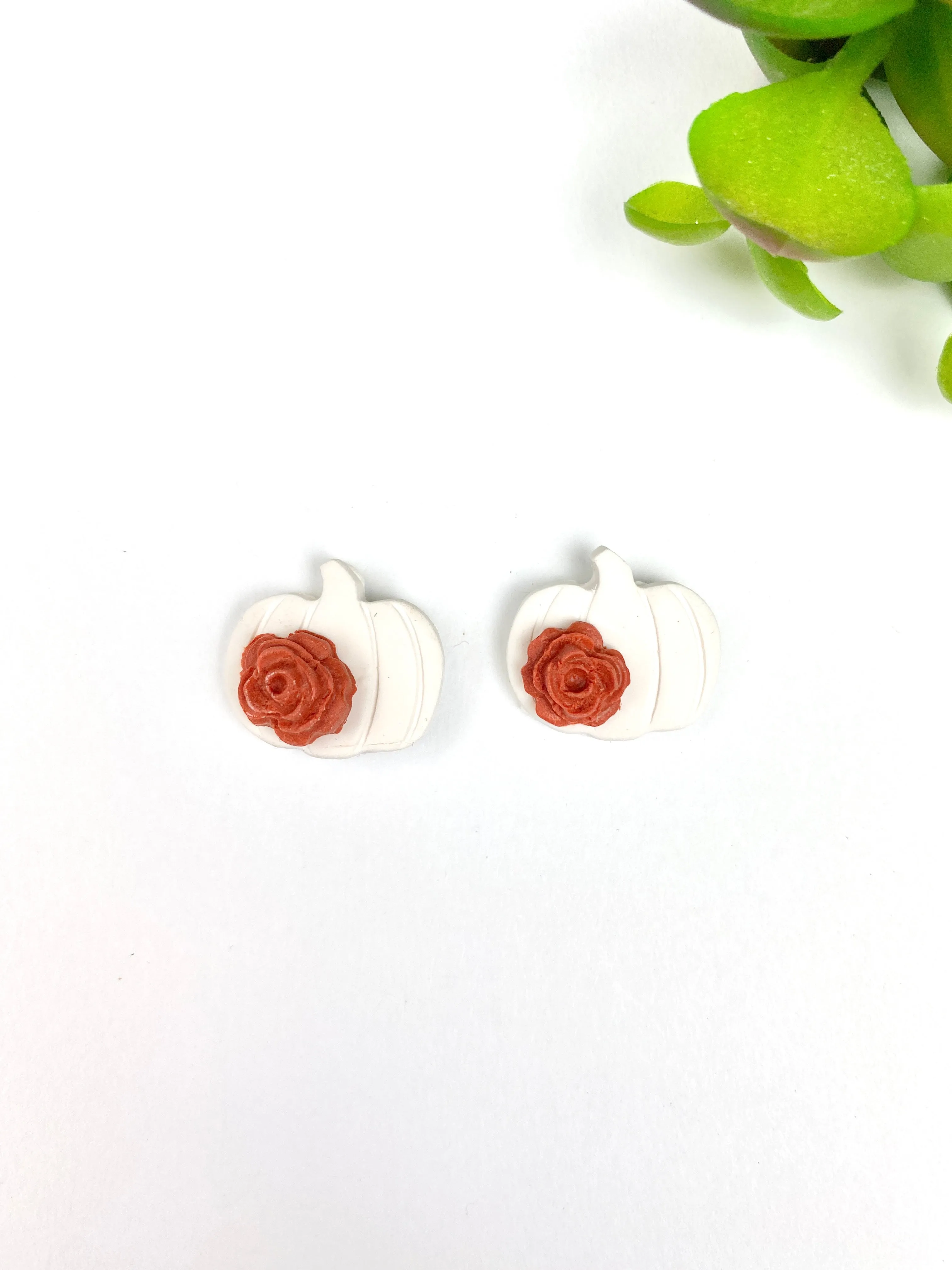 White Pumpkin Post Earrings with Flower